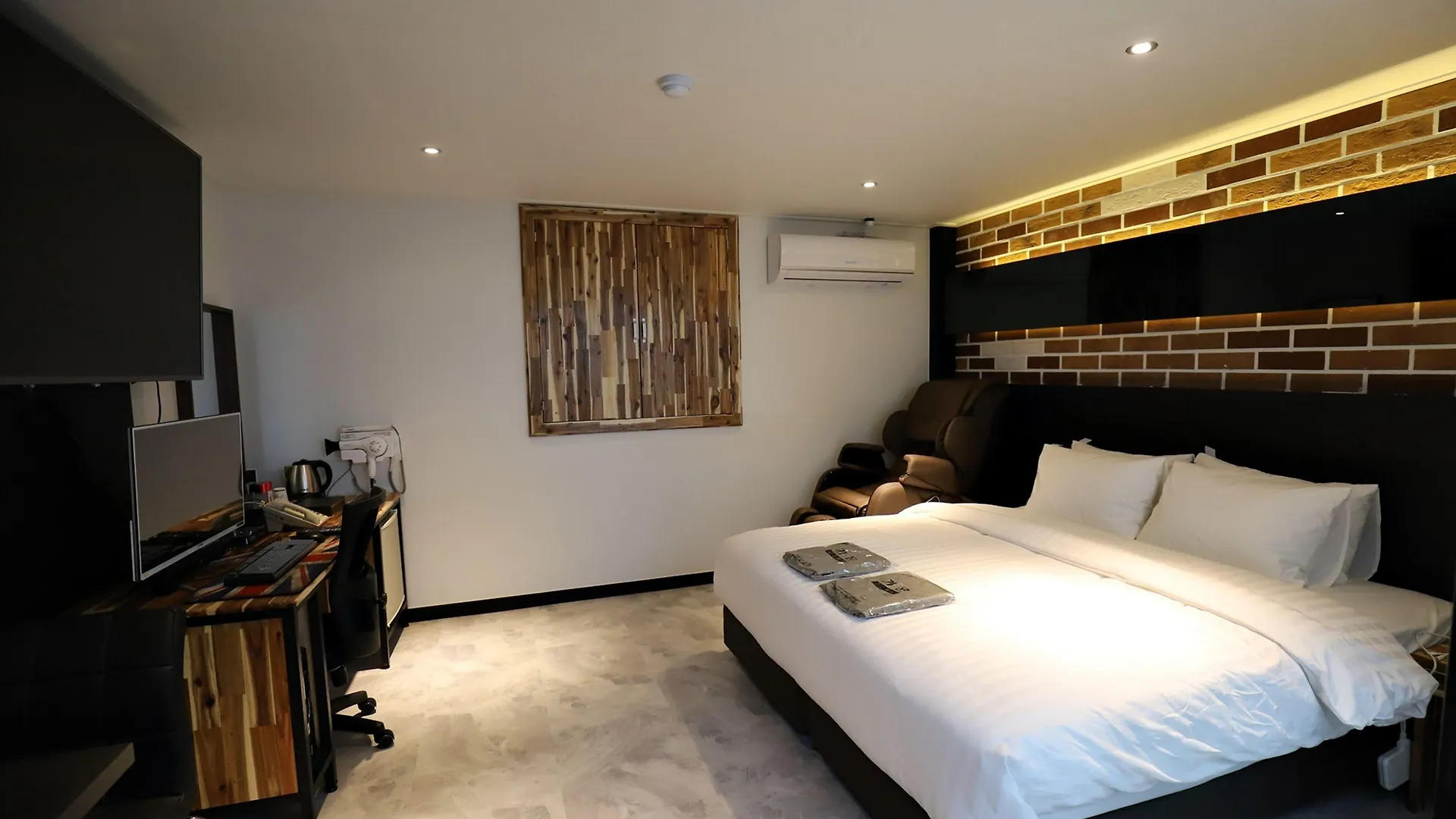 Incheon Illuwa Hotel 3*,  South Korea
