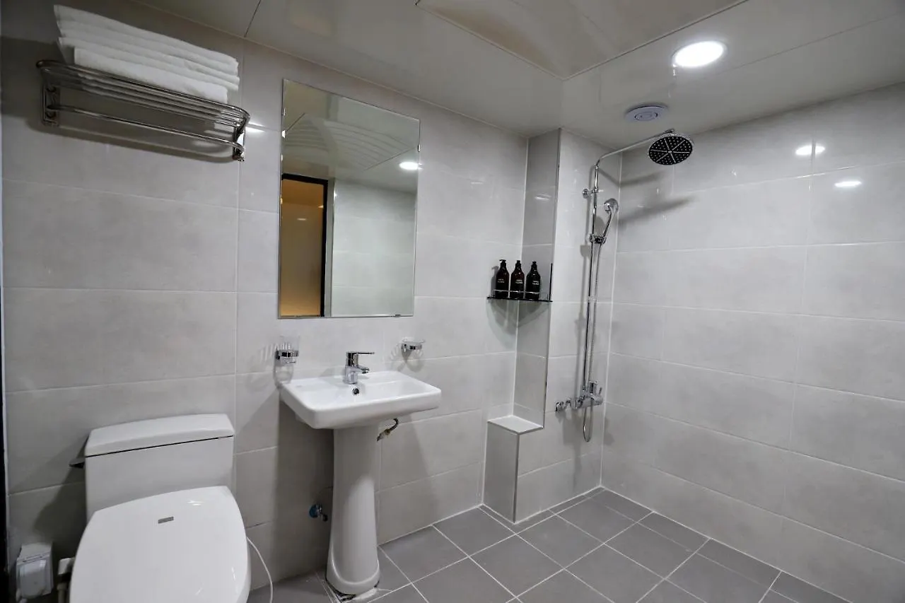 Incheon Illuwa Hotel 3*,